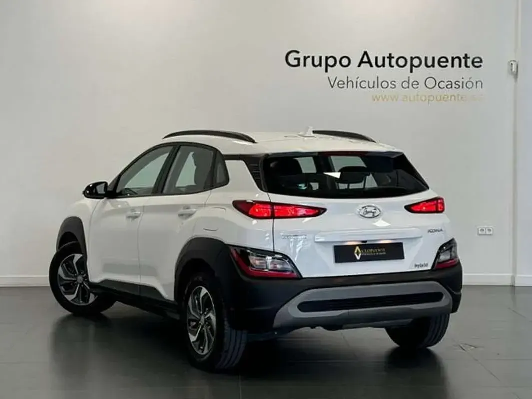 Usado Hyundai Kona 140 CV (102 kW) 2022 Blanco SUV