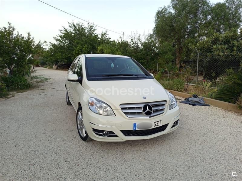 Blanco Usado 2010 Mercedes B180 Monovolumen | 6200 € (Buen precio) - Imagen 1/4