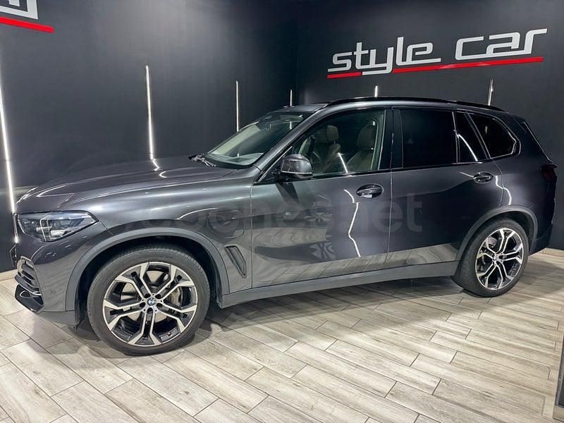 Usado BMW X5 Comfort Edition 394 CV (289 kW) 2021 Gris / plata SUV