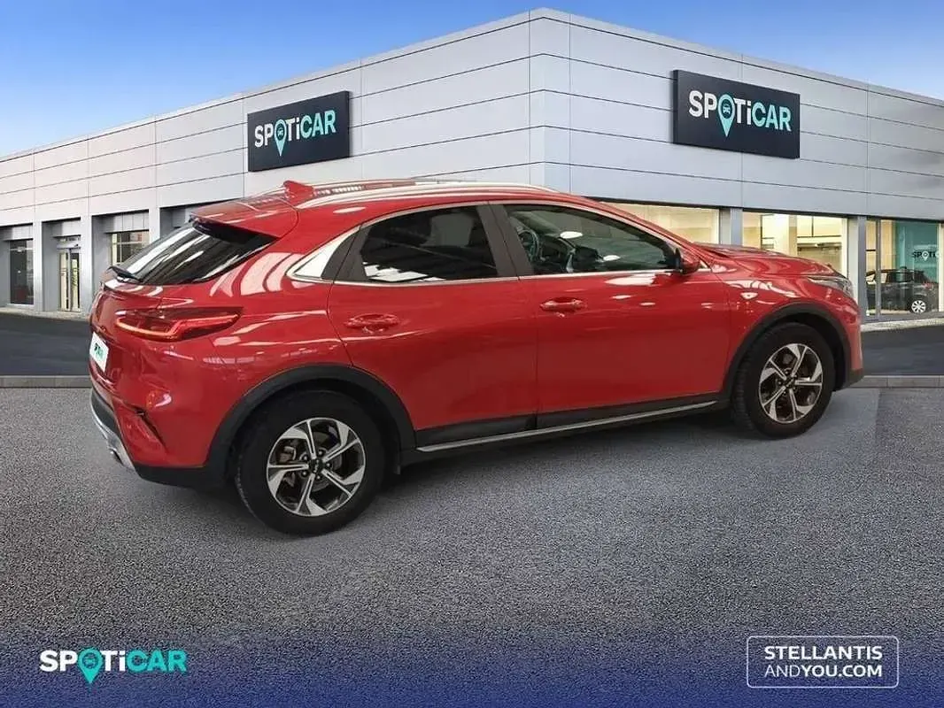 Usado Kia XCeed 120 CV (88 kW) 2022 Rojo SUV