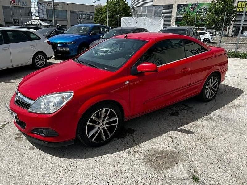 Usado Opel Astra Cosmo 150 CV (110 kW) 2007 Rojo