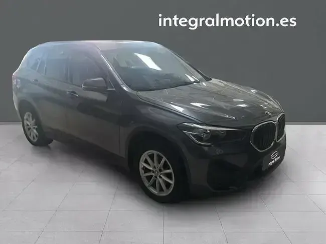 Usado BMW X1 116 CV (85 kW) 2021 Gris SUV