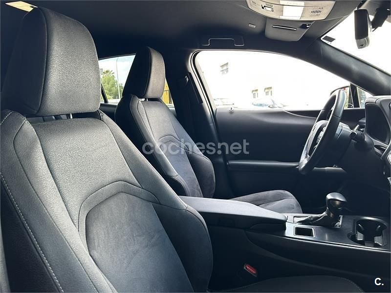 Usado Lexus UX 184 CV (135 kW) 2023 Gris / plata SUV