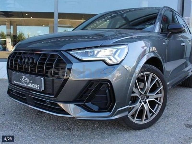 Usado Audi Q3 S-Line 150 CV (110 kW) 2024 Gris / plata SUV