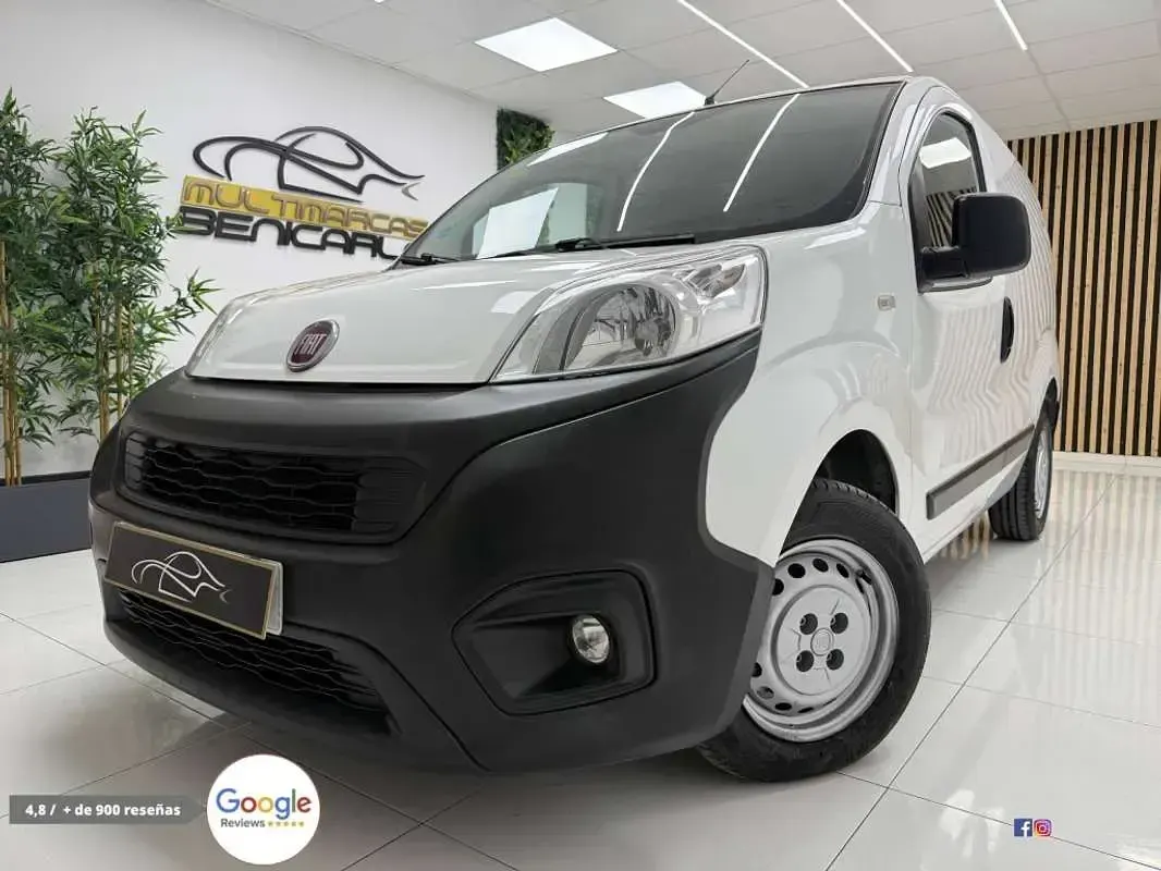 Usado Fiat Fiorino 82 CV (60 kW) 2017 Blanco Monovolumen