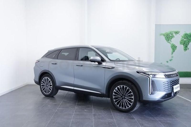 Usado Omoda 9 537 CV (394 kW) 2025 Gris / plata SUV