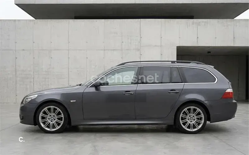 Usado BMW 520 163 CV (119 kW) 2006 Gris / plata Familiar