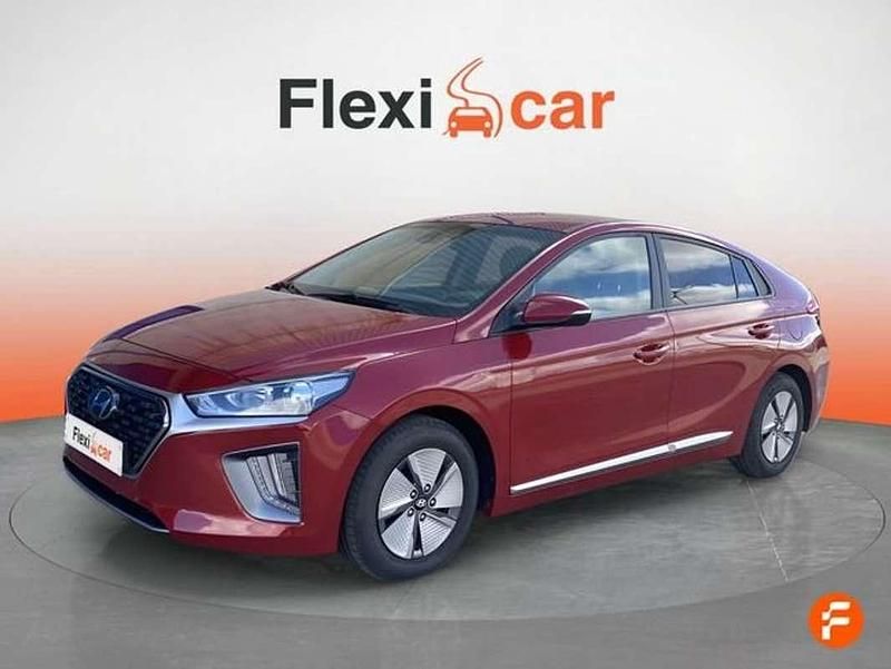 Usado Hyundai Ioniq 141 CV (103 kW) 2022 Rojo Utilitario