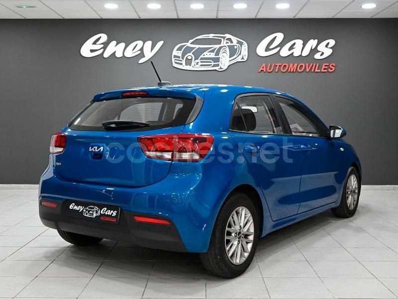 Usado Kia Rio 84 CV (61 kW) 2023 Azul Berlina