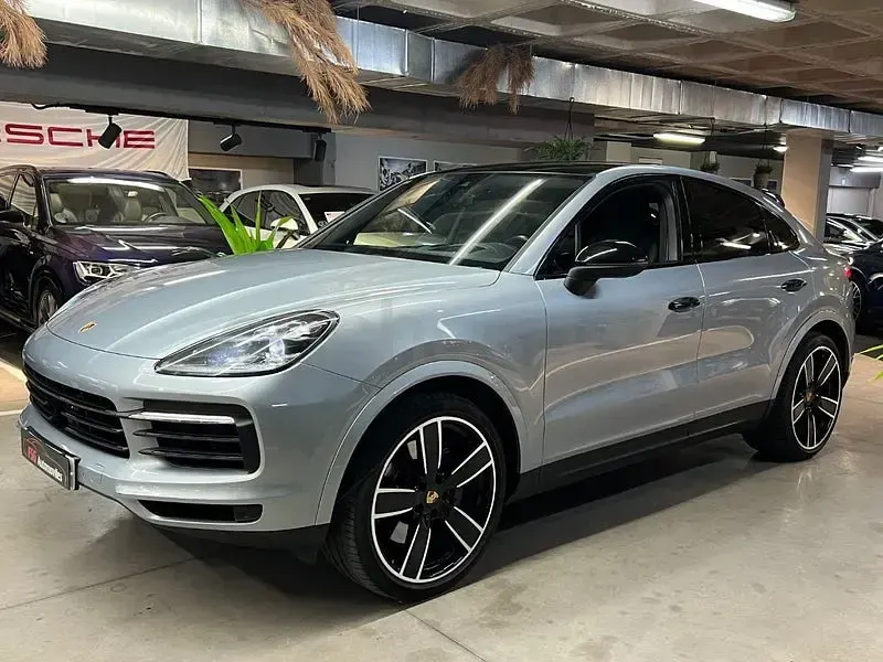 Usado Porsche Cayenne 440 CV (323 kW) 2020 Gris / plata SUV