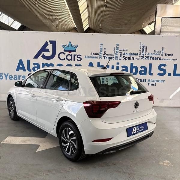 Usado VW Polo Life 95 CV (69 kW) 2022 Blanco Utilitario