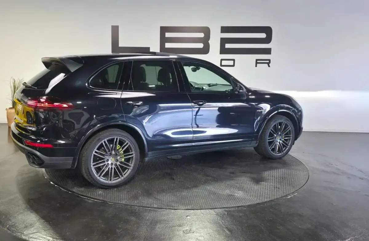 Usado Porsche Cayenne S 420 CV (308 kW) 2015 Negro SUV