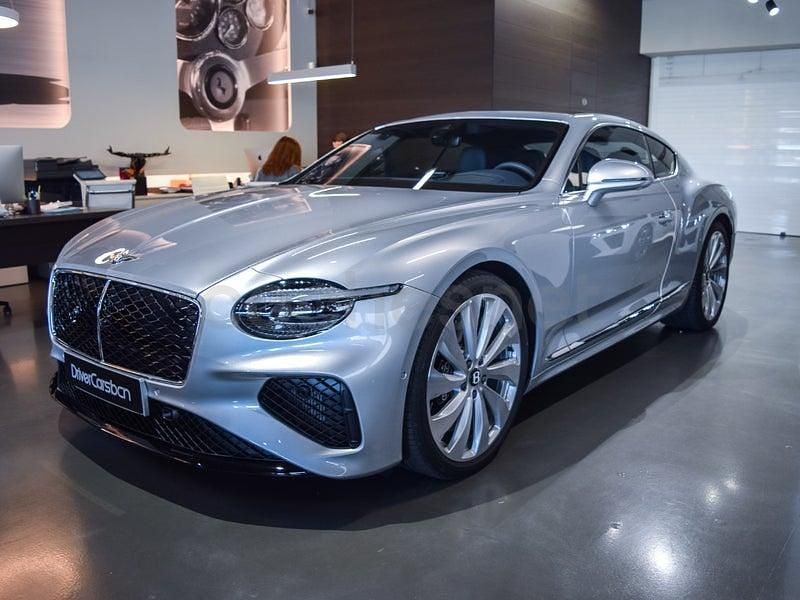 Usado Bentley Continental 680 CV (500 kW) 2025 Gris / plata Coupe