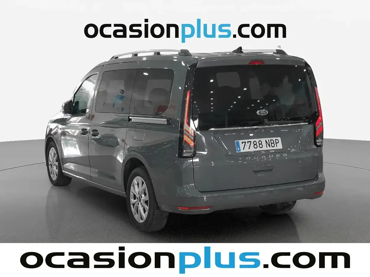 Usado Ford Tourneo Connect Titanium 122 CV (89 kW) 2025 Rojo Monovolumen