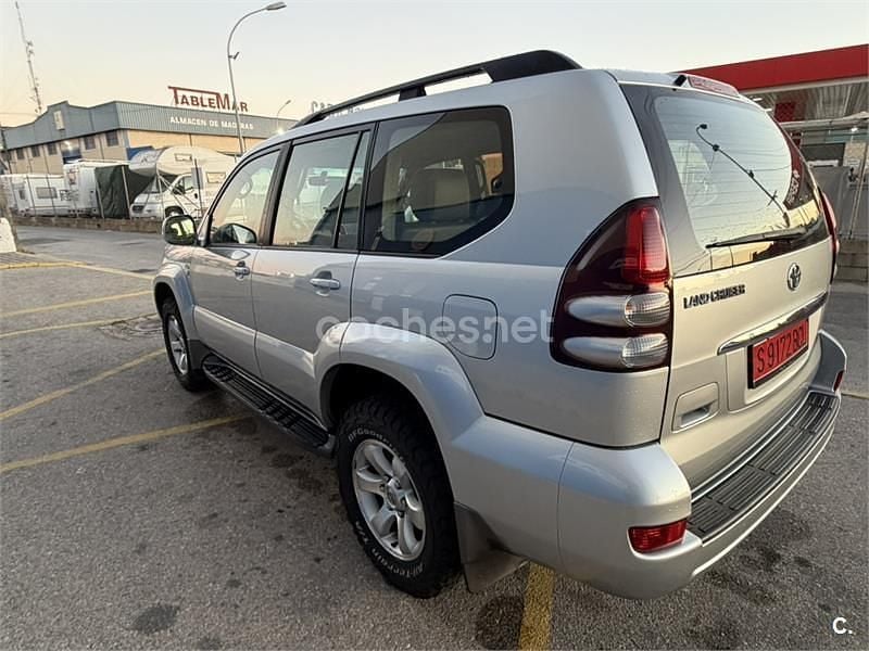 Usado Toyota Land Cruiser 166 CV (122 kW) 2007 Gris / plata SUV