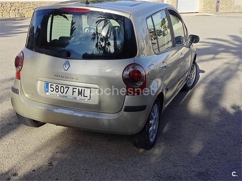 Usado Renault Modus Expression 85 CV (62 kW) 2004 Beige Monovolumen