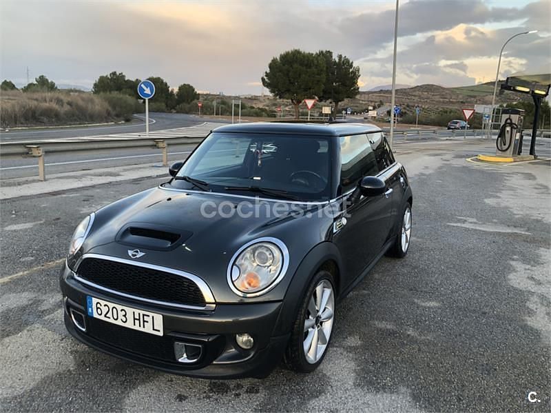 Usado Mini Cooper SD 143 CV (105 kW) 2011 Negro Utilitario
