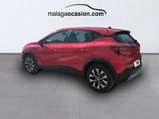 Usado Renault Captur Zen 101 CV (74 kW) 2022 Rojo SUV