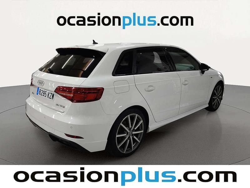 Usado Audi A3 Sportback S-Line 116 CV (85 kW) 2019 Blanco Utilitario