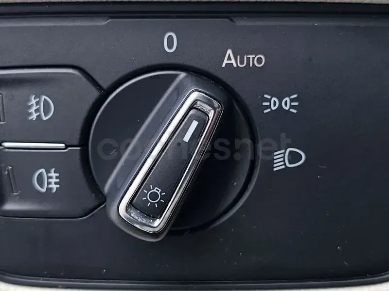 Begagnad VW Passat Exclusive 150 HK (110 kW) 2018 Grå Sedan