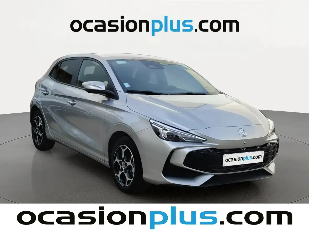Używany MG MG3 Luxury 195 KM (143 kW) 2024 Biały Hatchback