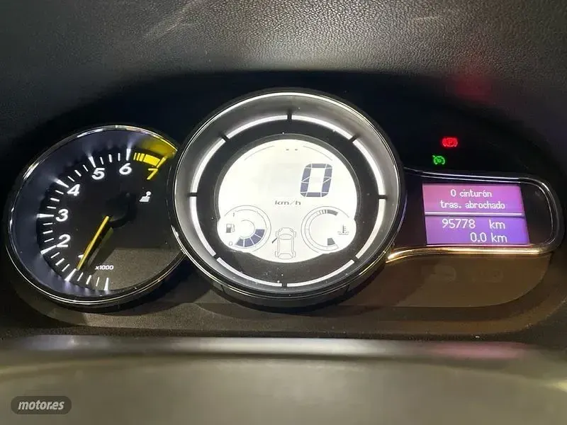 Usado Renault Mégane III LIMITED 115 CV (84 kW) 2014 Blanco Berlina