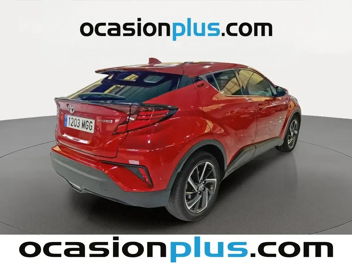 Usado Toyota C-HR Advance 122 CV (89 kW) 2023 Rojo SUV