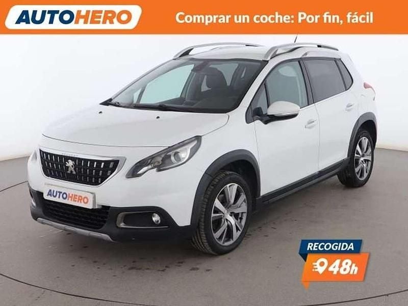 Usado Peugeot 2008 Allure 131 CV (96 kW) 2017 Blanco SUV