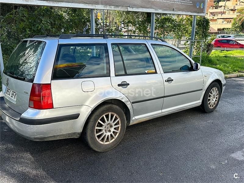 Usado VW Golf IV Conceptline 90 CV (66 kW) 2001 Gris / plata Familiar