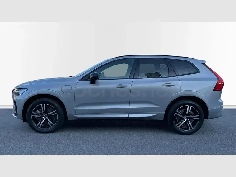 Usado Volvo XC60 R-Design 350 CV (257 kW) 2022 Gris / plata SUV