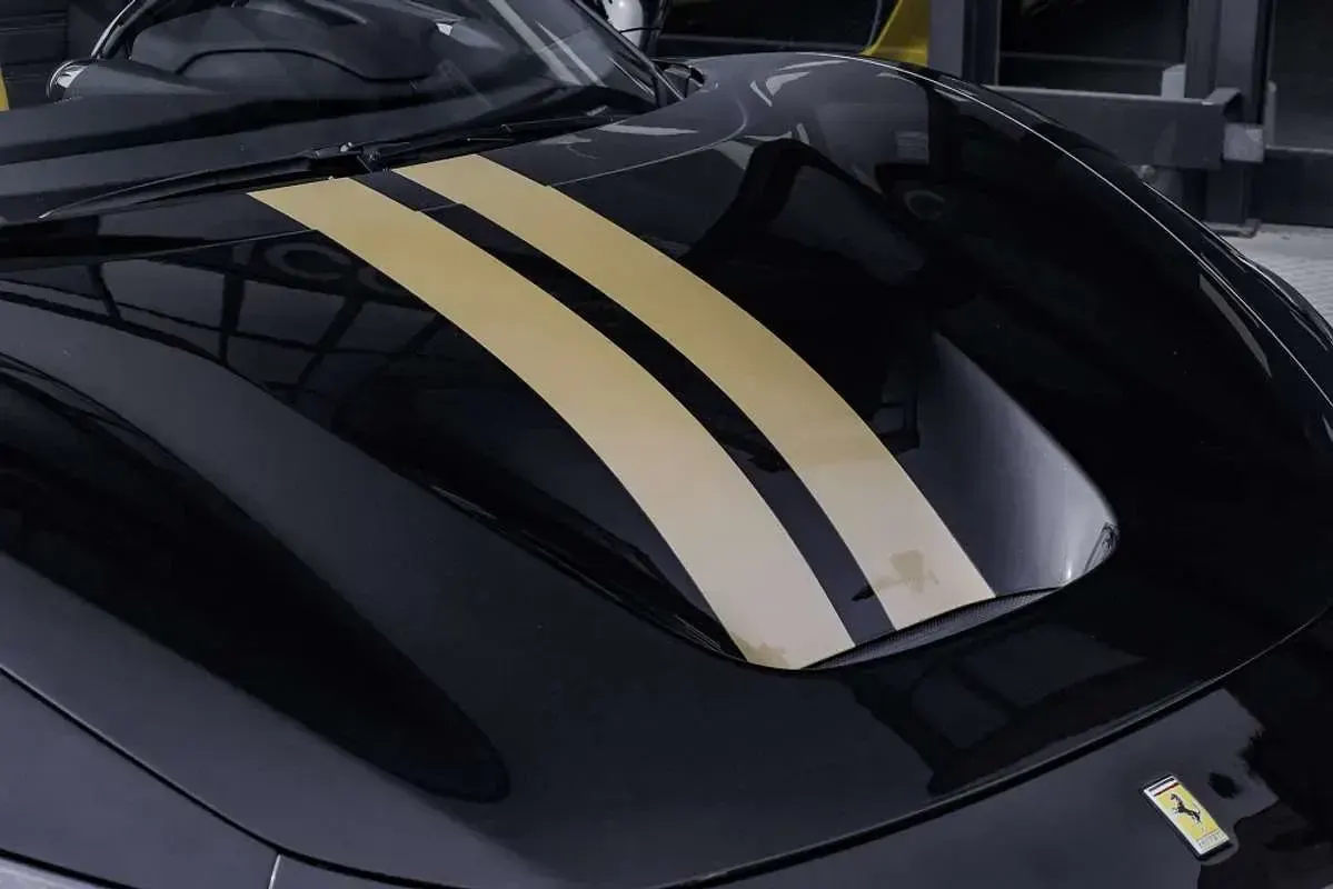 Usado Ferrari F8 721 CV (530 kW) 2023 Negro Descapotable