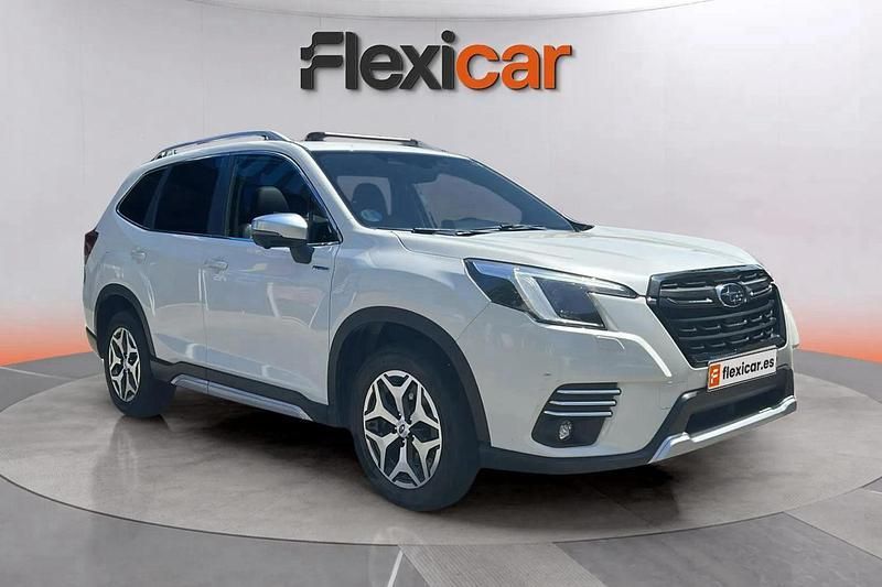 Blanco Usado 2023 Subaru Forester SUV | 21.990 € (Precio justo) - Imagen 1/4