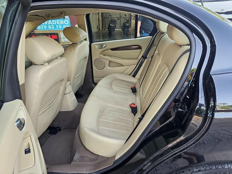 Gris Usado 2006 Jaguar X-type Executive Berlina | 5500 € (Un poco caro) - Imagen 1/4