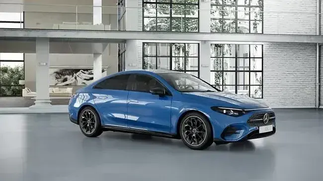 Nuevo Mercedes CLA180 136 CV (100 kW) 2026 Azul Berlina