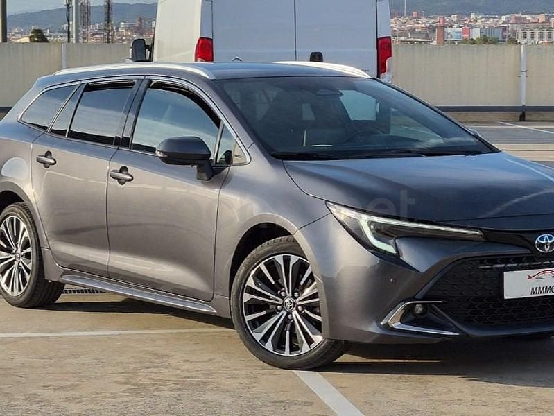 Usado Toyota Corolla Sport 140 CV (102 kW) 2024 Gris / plata Familiar
