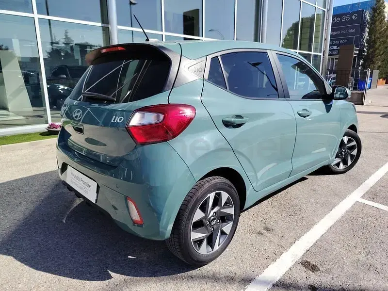 Usado Hyundai i10 67 CV (49 kW) 2025 Verde Utilitario