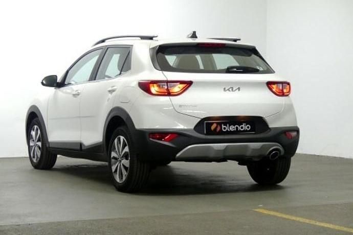 Usado Kia Stonic 84 CV (61 kW) 2022 SUV