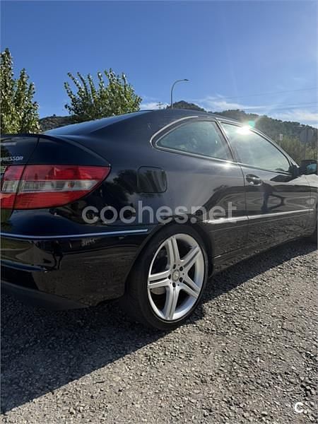 Negro Usado 2009 Mercedes CLC180 Utilitario | 9950 € - Imagen 1/4