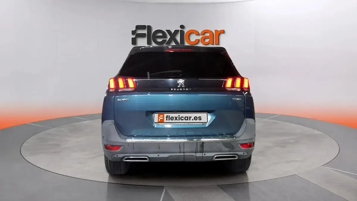 Usado Peugeot 5008 GT-line 131 CV (96 kW) 2020 Azul SUV
