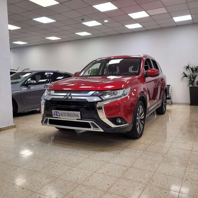 Rojo Usado 2020 Mitsubishi Outlander Motion SUV | 19.900 € (Precio justo) - Imagen 1/4