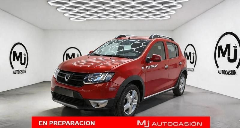 Begagnad Dacia Sandero Stepway 90 HK (66 kW) 2015 Röd