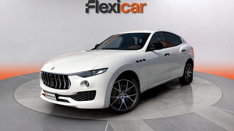 Usado Maserati Levante 430 CV (316 kW) 2017 Blanco SUV