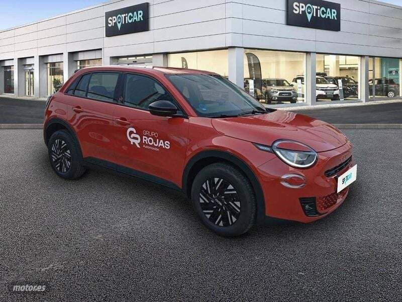 Usado Fiat 600E Red 114 kW (156 CV) 2024 Rojo SUV