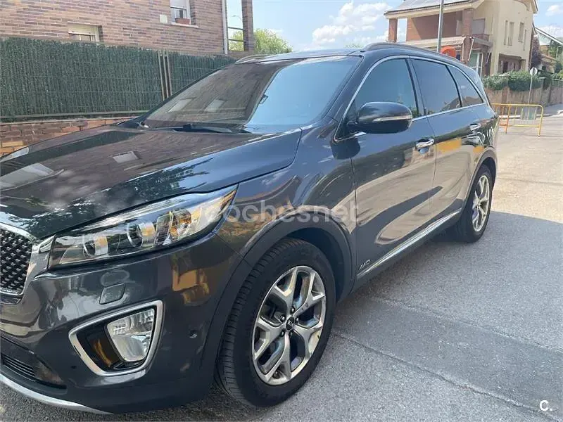 Usado Kia Sorento 200 CV (147 kW) 2016 Gris / plata SUV