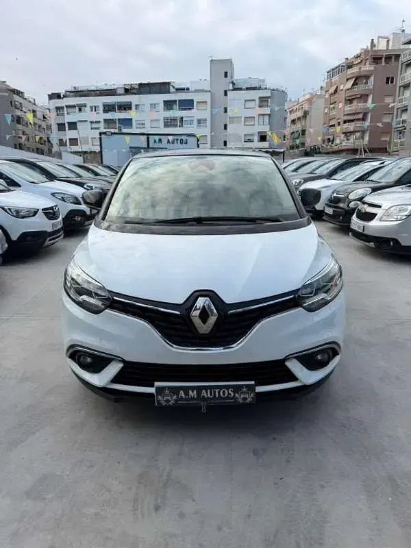 Usado Renault Grand Scénic IV Edition One 131 CV (96 kW) 2017 Blanco Monovolumen