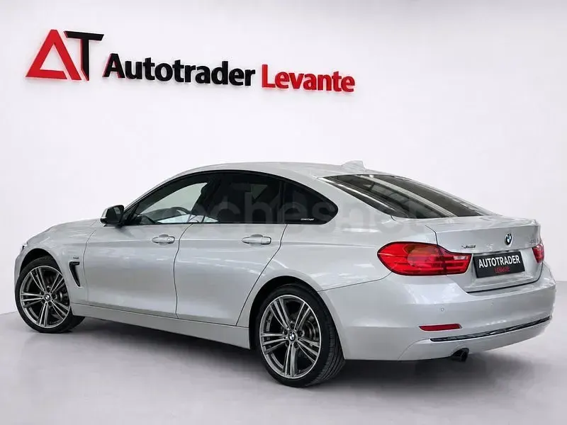 Usado BMW 420 Sport Line 190 CV (139 kW) 2015 Gris / plata Coupe