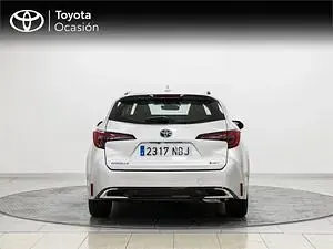 Usado Toyota Corolla Active 140 CV (102 kW) 2025 Plata Familiar