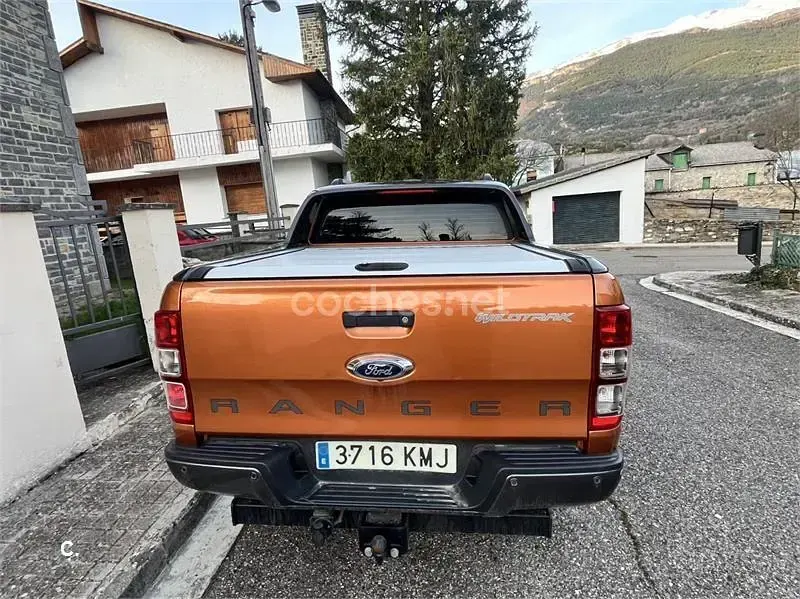 Usado Ford Ranger Wildtrack 200 CV (147 kW) 2018 Naranja Pickup/Camioneta