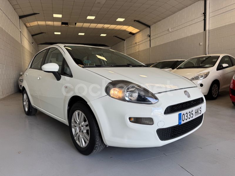 Blanco Usado 2012 Fiat Punto Easy Utilitario | 4990 € (Precio justo) - Imagen 1/4