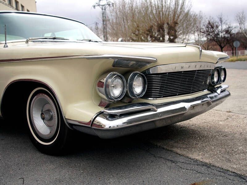 Usado Chrysler Imperial 350 CV (257 kW) 1961 Amarillo Coupe